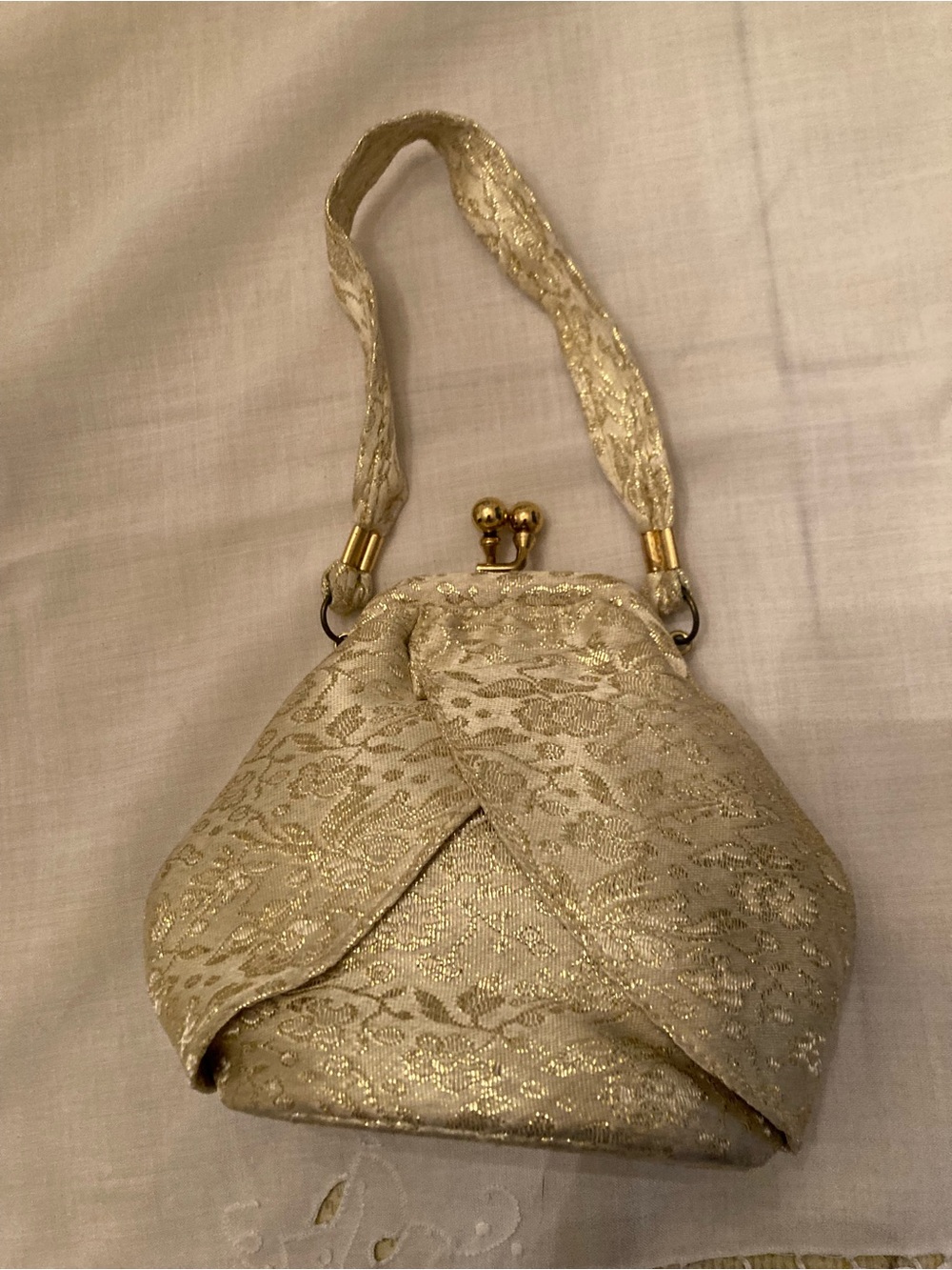 Vintage 1950s/1960s Gold Floral Brocade Evening Bag Kiss Lock Wristlet Purse